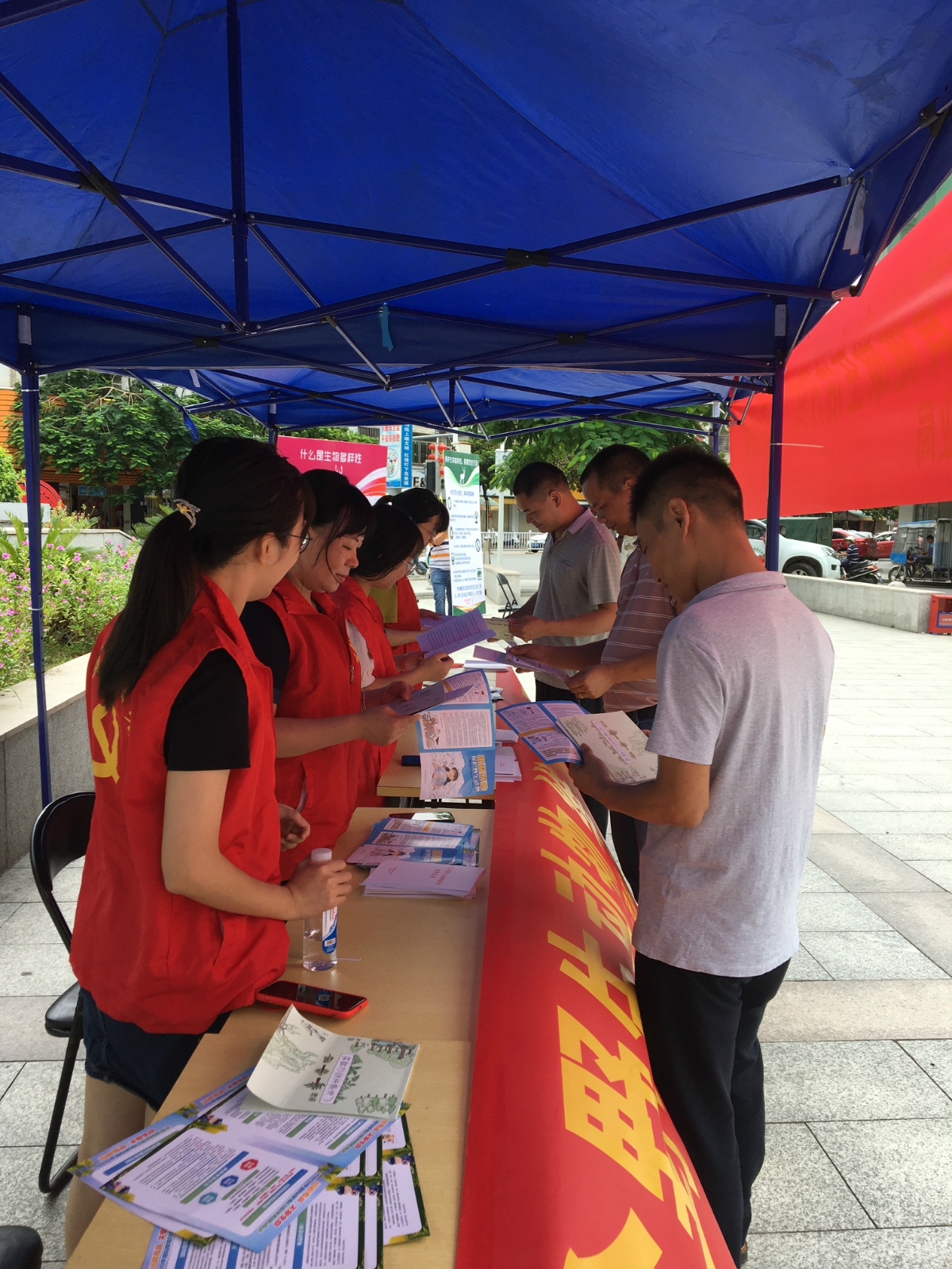 2020年7月31日+陆河人民广场+陆河县林业局+“倡导绿色环保理念 培育健康生活方式”主题宣传活动（5）.jpg